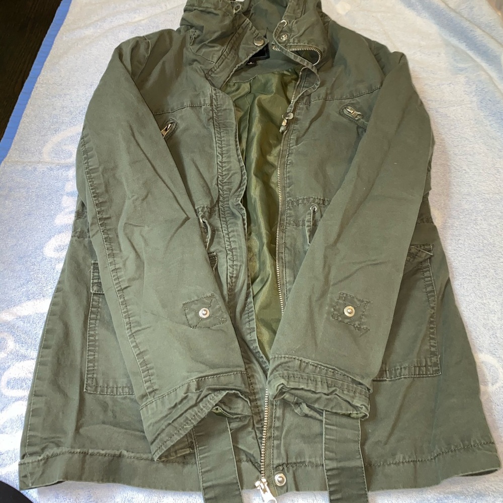 trench coat - Picture 2 of 4